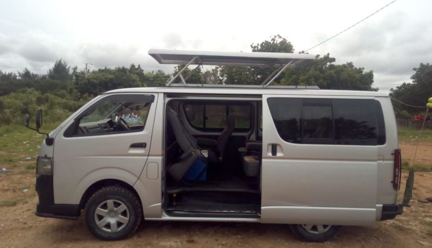 Toyota 7L 8 Seater